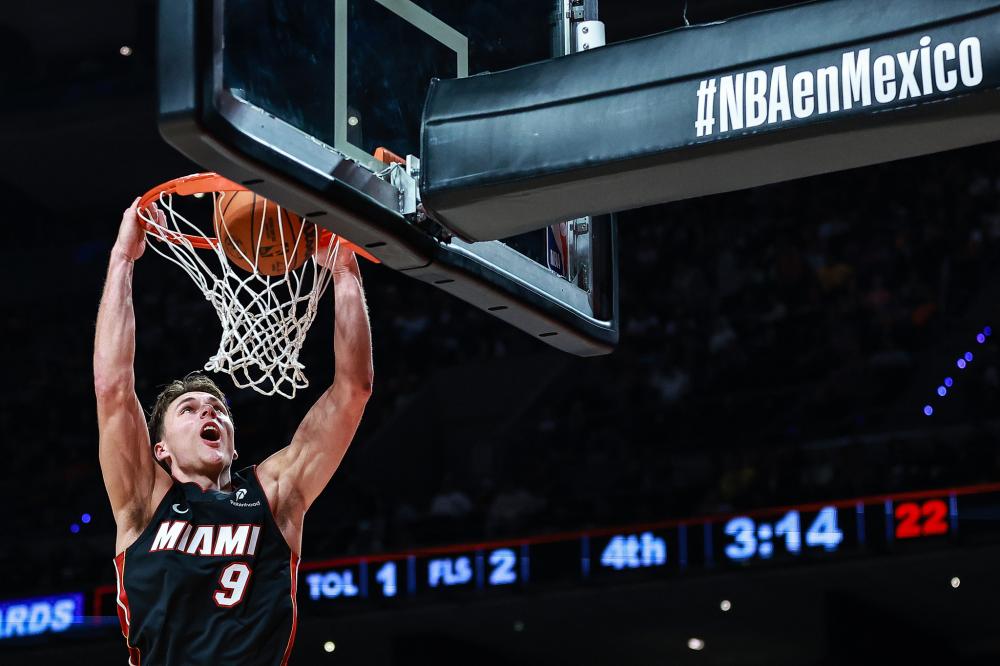 这一碰撞并 这一碰撞并